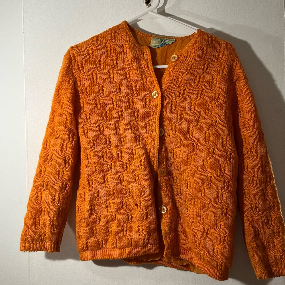 Vintage Orange wool sweater with lining inside! so warm!